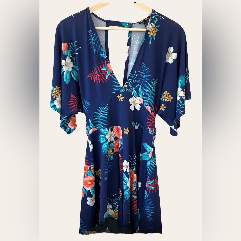 Floral Romper - Picture 5 of 7